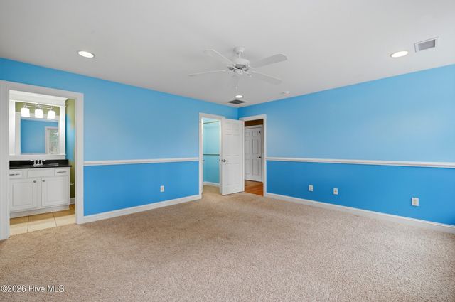 432 Laurel Valley Drive, Shallotte, NC 28470
