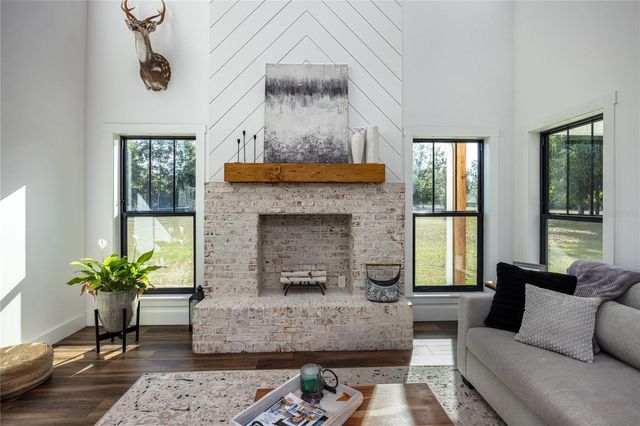 26025 NW 166TH AVENUE, High Springs, FL 32643