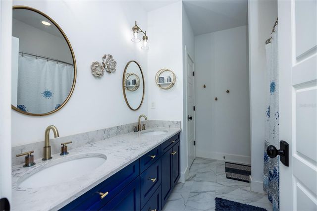 26025 NW 166TH AVENUE, High Springs, FL 32643