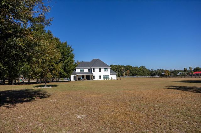 26025 NW 166TH AVENUE, High Springs, FL 32643