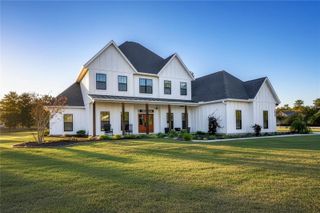 26025 NW 166TH AVENUE, High Springs, FL 32643