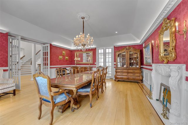 11 Danton Lane N, Lattingtown, NY 11560