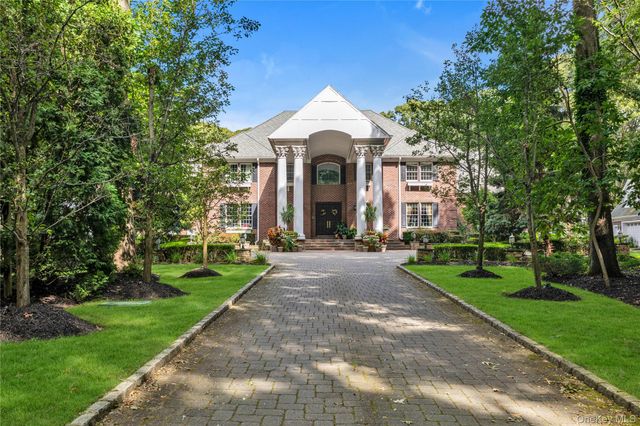 11 Danton Lane N, Lattingtown, NY 11560