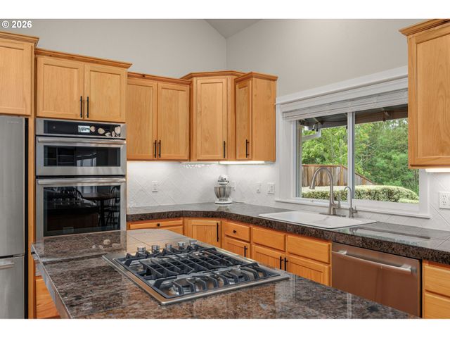 16368 Nw GRAF St, Portland, OR 97229