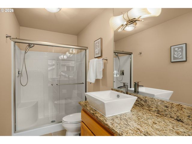 16368 Nw GRAF St, Portland, OR 97229