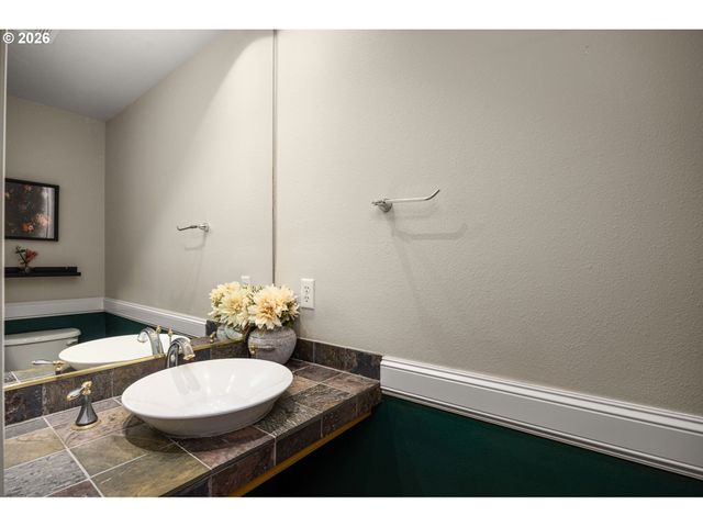 16368 Nw GRAF St, Portland, OR 97229