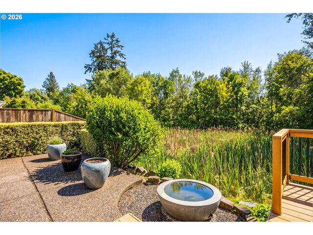 16368 Nw GRAF St, Portland, OR 97229
