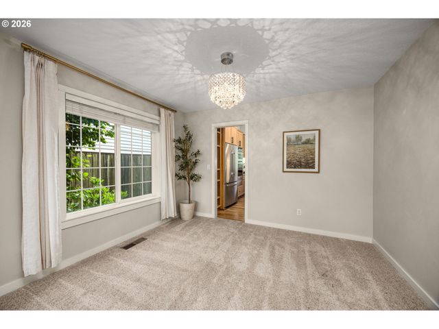 16368 Nw GRAF St, Portland, OR 97229