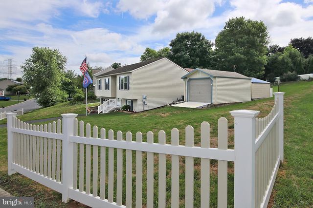 10 ASPEN WAY, Lebanon, PA 17046
