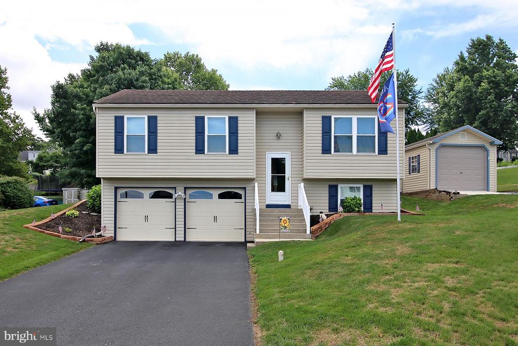 10 ASPEN WAY, Lebanon, PA 17046