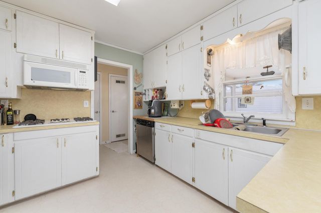 1912 Walnut St, Harper, KS 67058