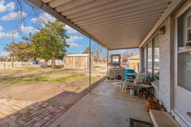 1912 Walnut St, Harper, KS 67058