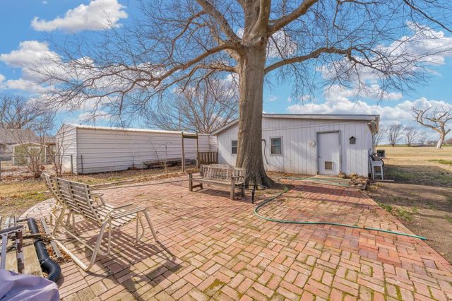 1912 Walnut St, Harper, KS 67058