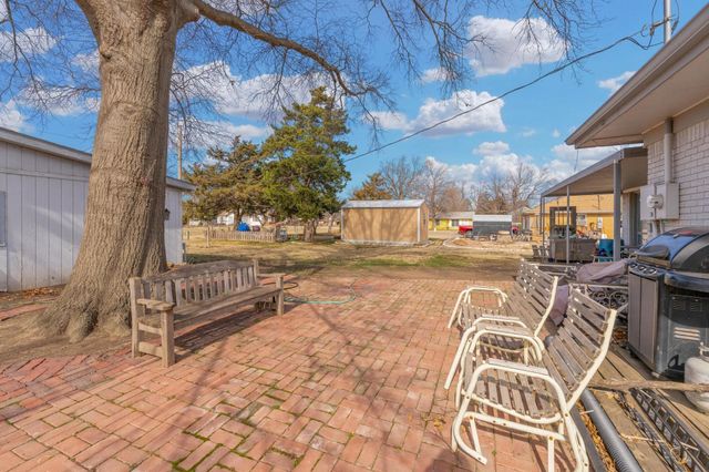 1912 Walnut St, Harper, KS 67058