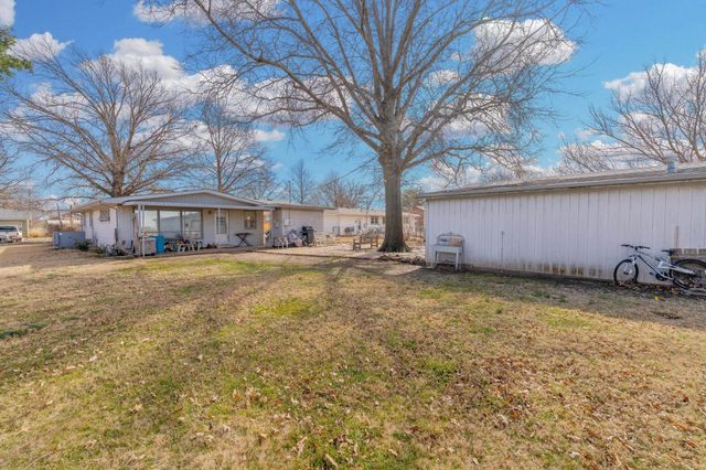 1912 Walnut St, Harper, KS 67058