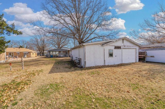 1912 Walnut St, Harper, KS 67058