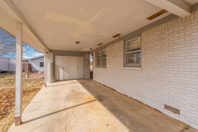 1912 Walnut St, Harper, KS 67058