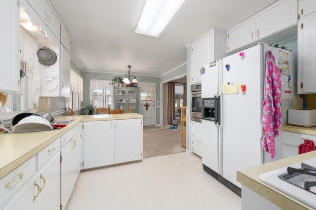 1912 Walnut St, Harper, KS 67058