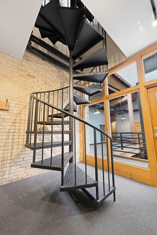 289 5th Street E 305, Saint Paul, MN 55101
