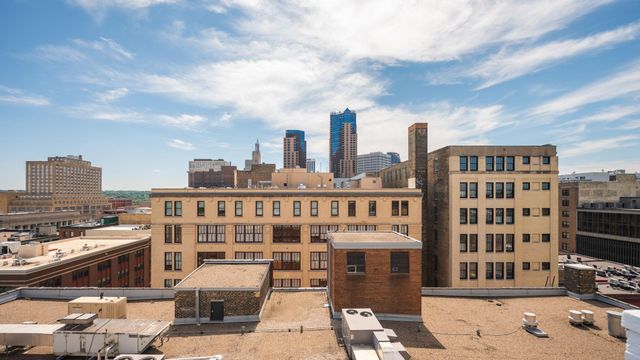 289 5th Street E 305, Saint Paul, MN 55101