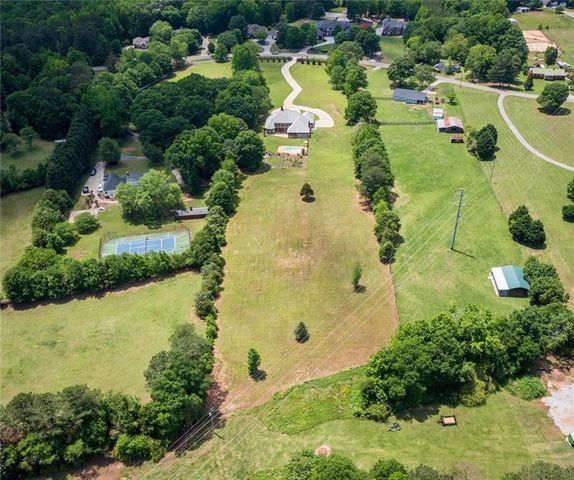 3030 Berry Road, Loganville, GA 30052