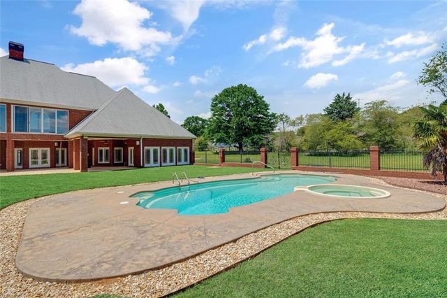 3030 Berry Road, Loganville, GA 30052