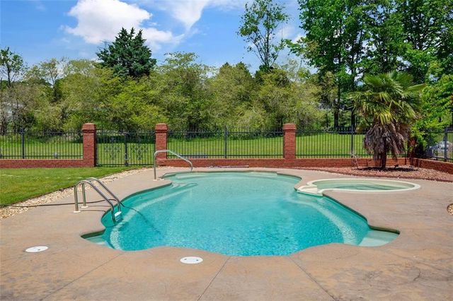 3030 Berry Road, Loganville, GA 30052