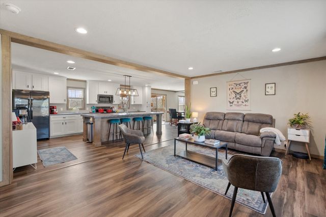 216 SE County Road 3048a, Corsicana, TX 75109