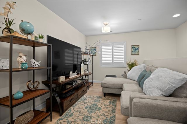 16773 Buttonwood Lane, Fontana, CA 92336
