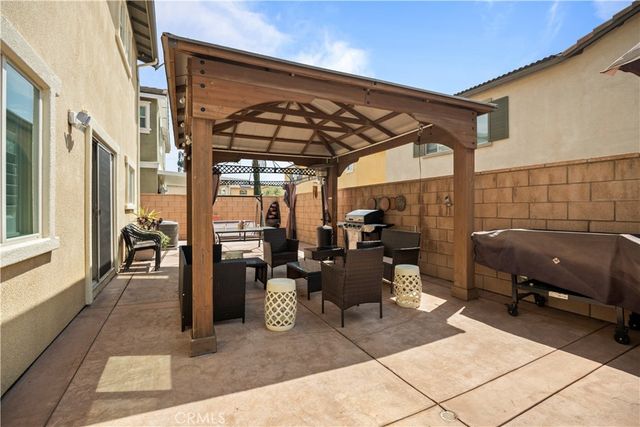 16773 Buttonwood Lane, Fontana, CA 92336
