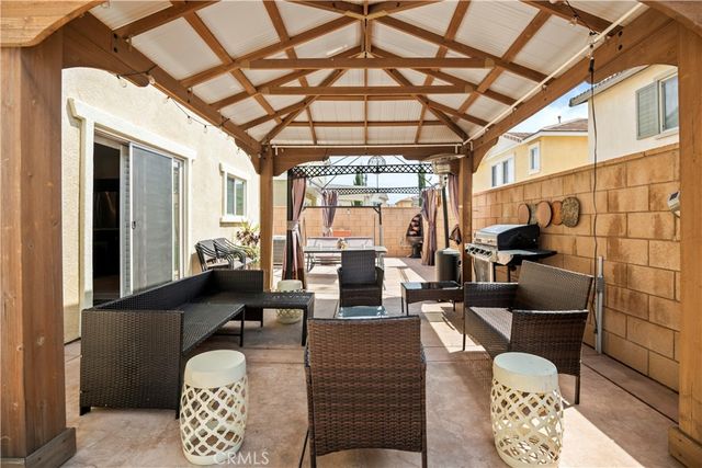 16773 Buttonwood Lane, Fontana, CA 92336