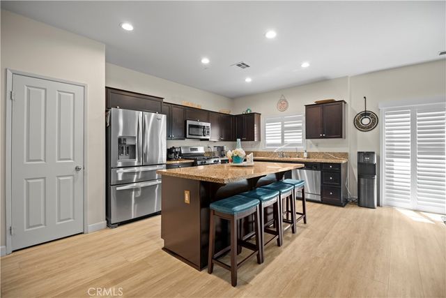 16773 Buttonwood Lane, Fontana, CA 92336
