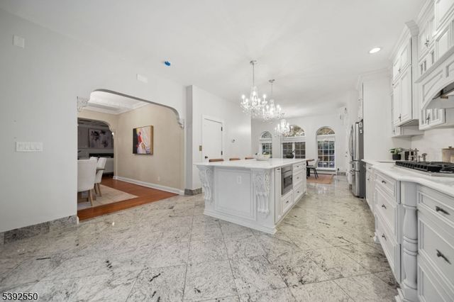 3 Serafin Pl, Glen Rock Boro, NJ 07452