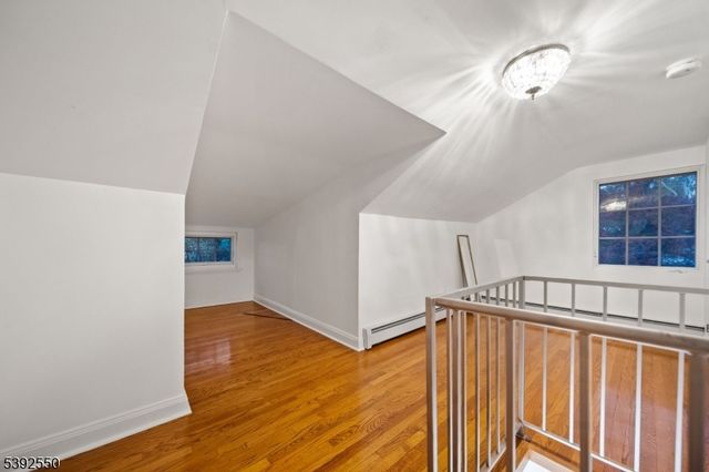 3 Serafin Pl, Glen Rock Boro, NJ 07452