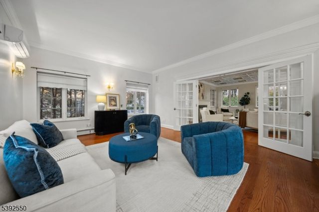 3 Serafin Pl, Glen Rock Boro, NJ 07452