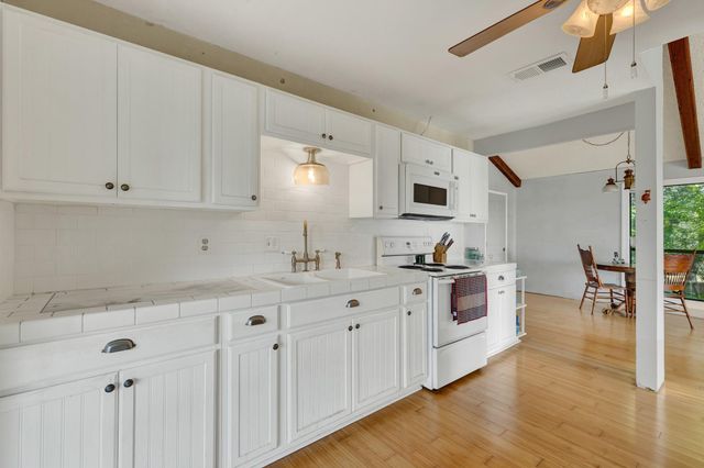 785 Park SHRS, Canyon Lake, TX 78133