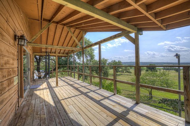 785 Park SHRS, Canyon Lake, TX 78133