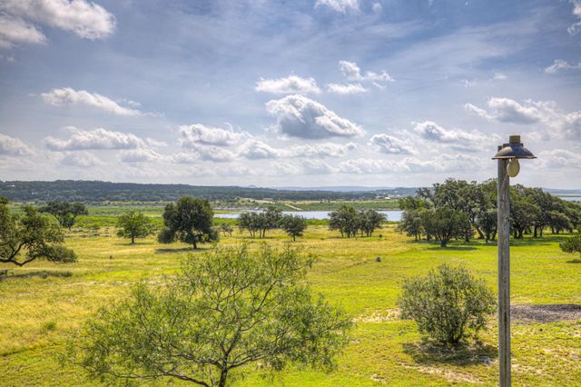 785 Park SHRS, Canyon Lake, TX 78133