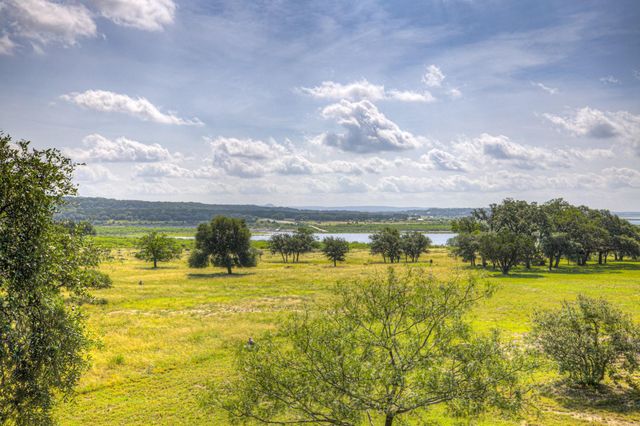 785 Park SHRS, Canyon Lake, TX 78133