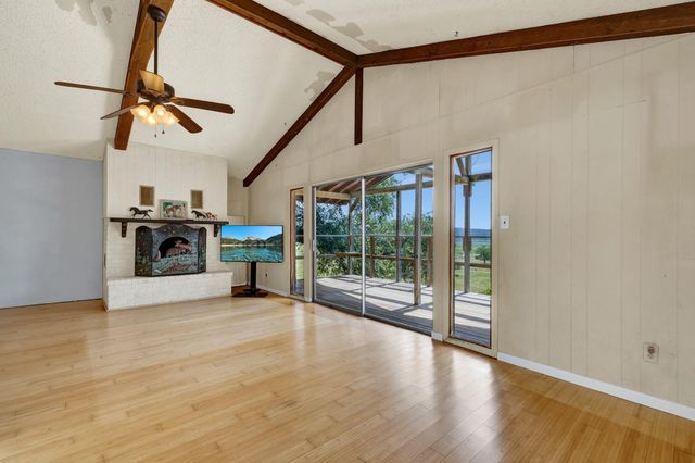 785 Park SHRS, Canyon Lake, TX 78133