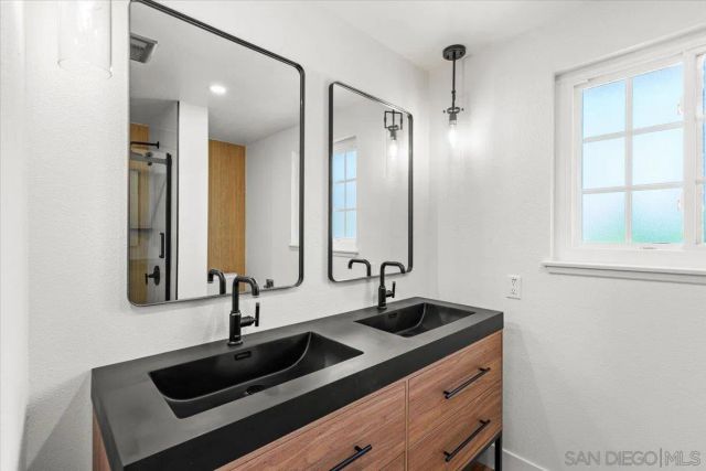 16413 Roca Dr, San Diego, CA 92128