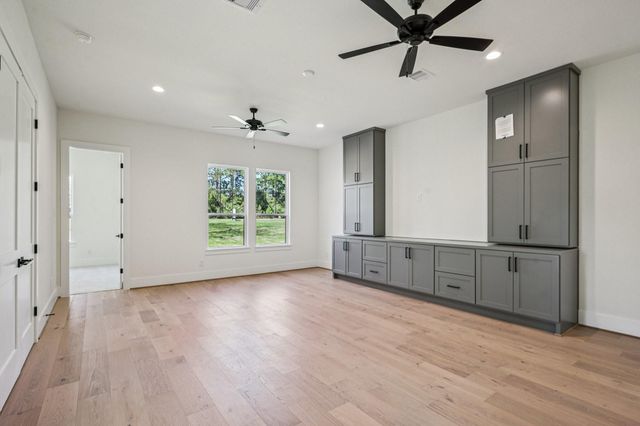 161 Homestead Hill Road, New Waverly, TX 77358