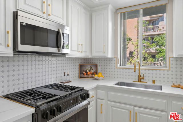 3603 Dunn Drive 102, Los Angeles, CA 90034