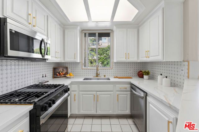 3603 Dunn Drive 102, Los Angeles, CA 90034