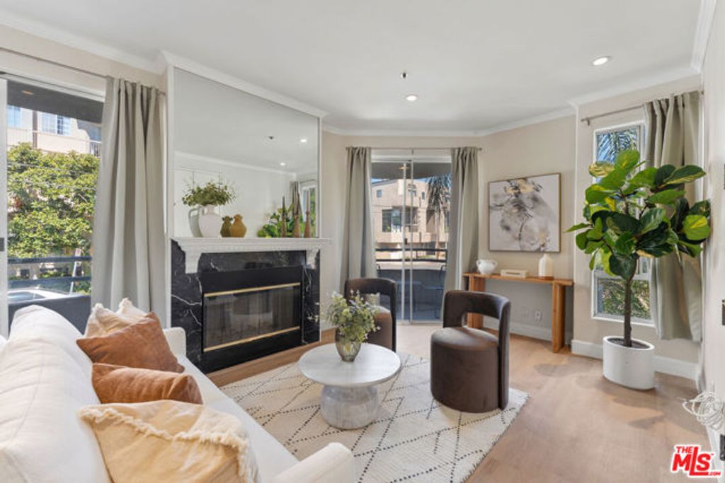 3603 Dunn Drive 102, Los Angeles, CA 90034