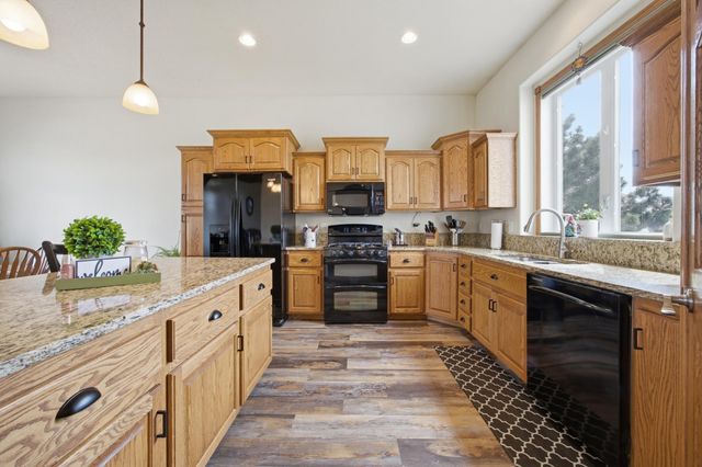 3644 Taylor Street S, Fargo, ND 58104