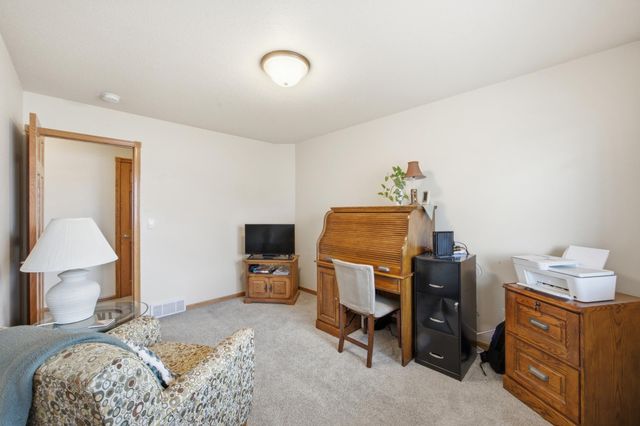 3644 Taylor Street S, Fargo, ND 58104