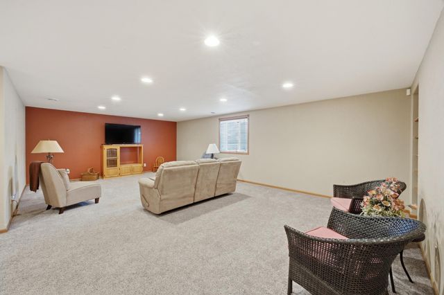 3644 Taylor Street S, Fargo, ND 58104