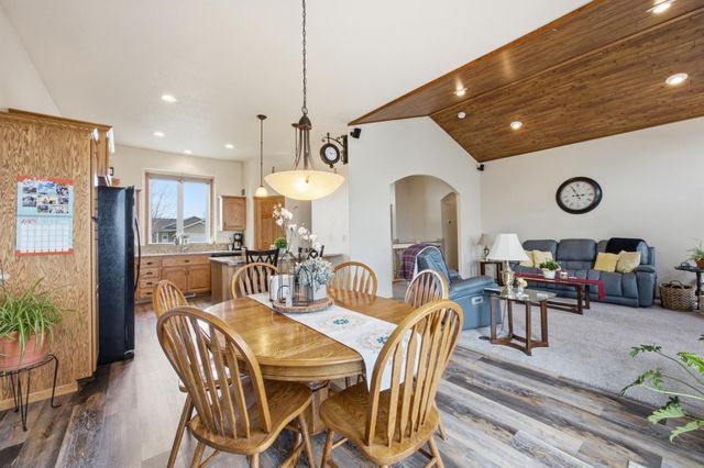 3644 Taylor Street S, Fargo, ND 58104