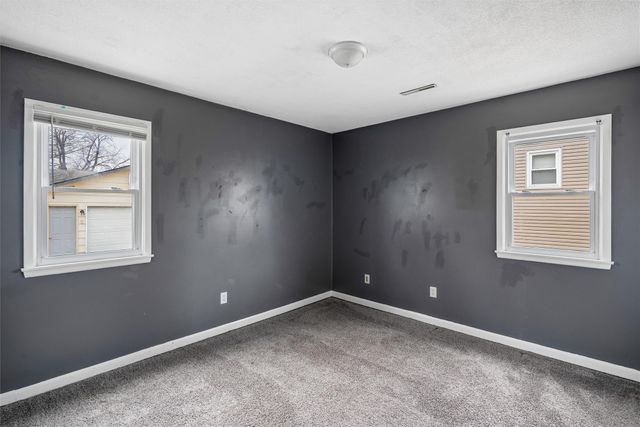 4320 66th Street, Urbandale, IA 50322